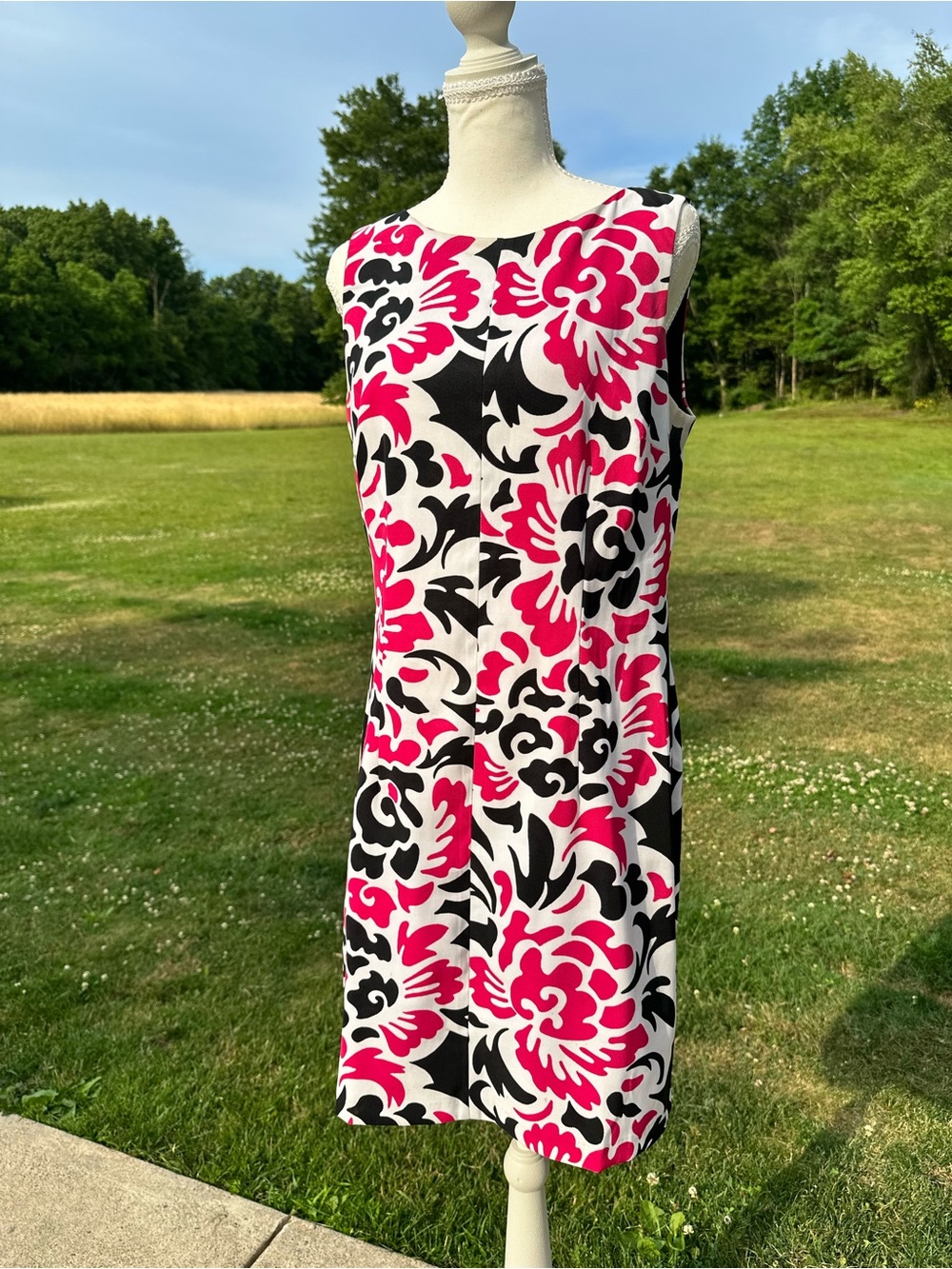 Sleeveless Pink & Black Floral Shift Dress